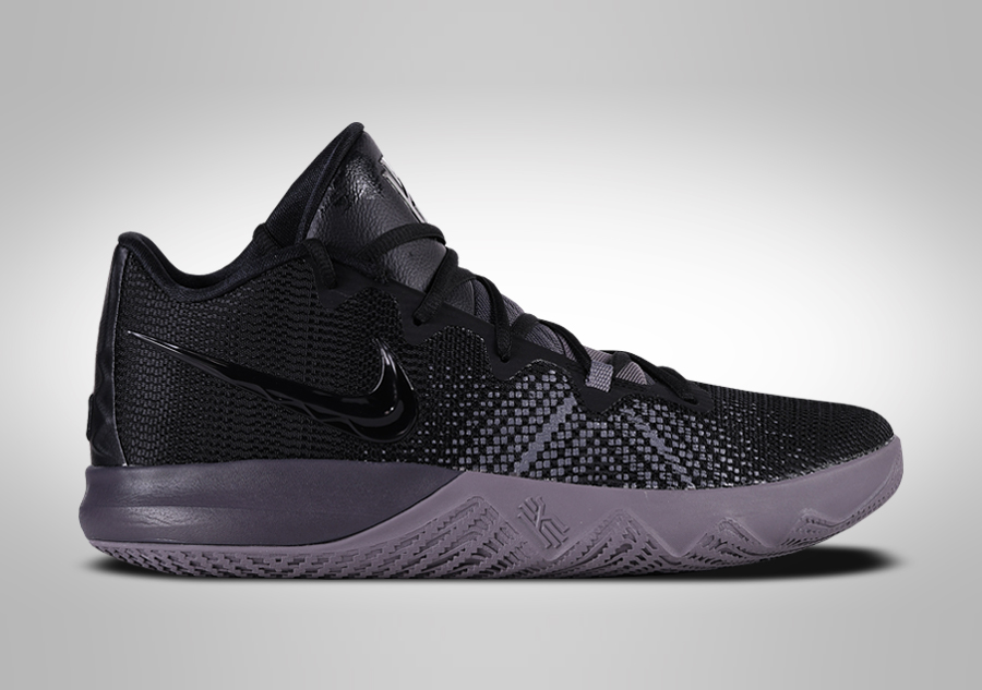 kyrie flytrap black