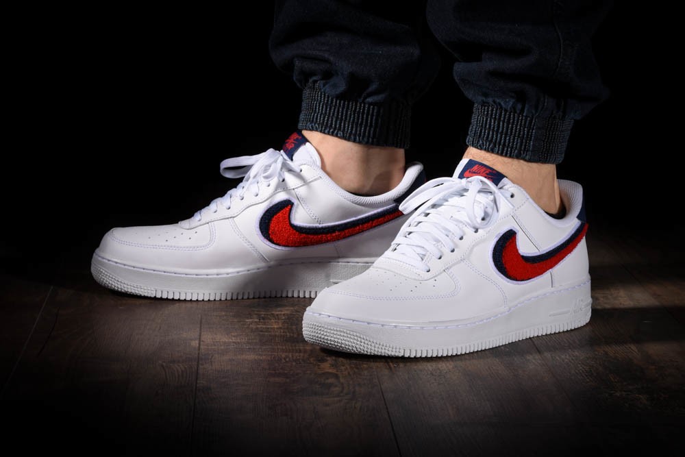 NIKE AIR FORCE 1 '07 LV8 CHENILLE SWOOSH