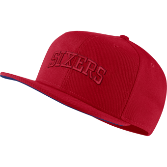 NIKE NBA PHILADELPHIA 76ERS AEROBILL PRO CAP UNIVERSITY RED