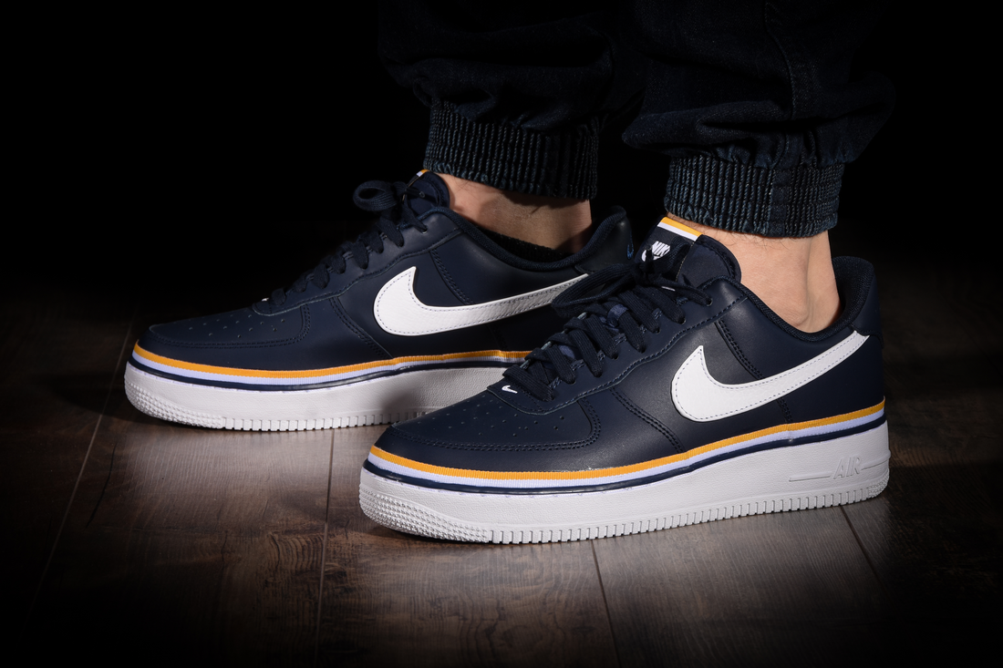 NIKE AIR FORCE 1 LOW '07 LV8 OBSIDIAN WHITE GOLD