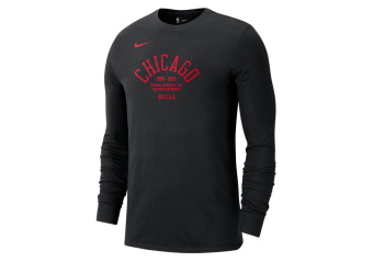 NIKE NBA CHICAGO BULLS COURTSIDE ELEMENT LONG-SLEEVE TEE BLACK