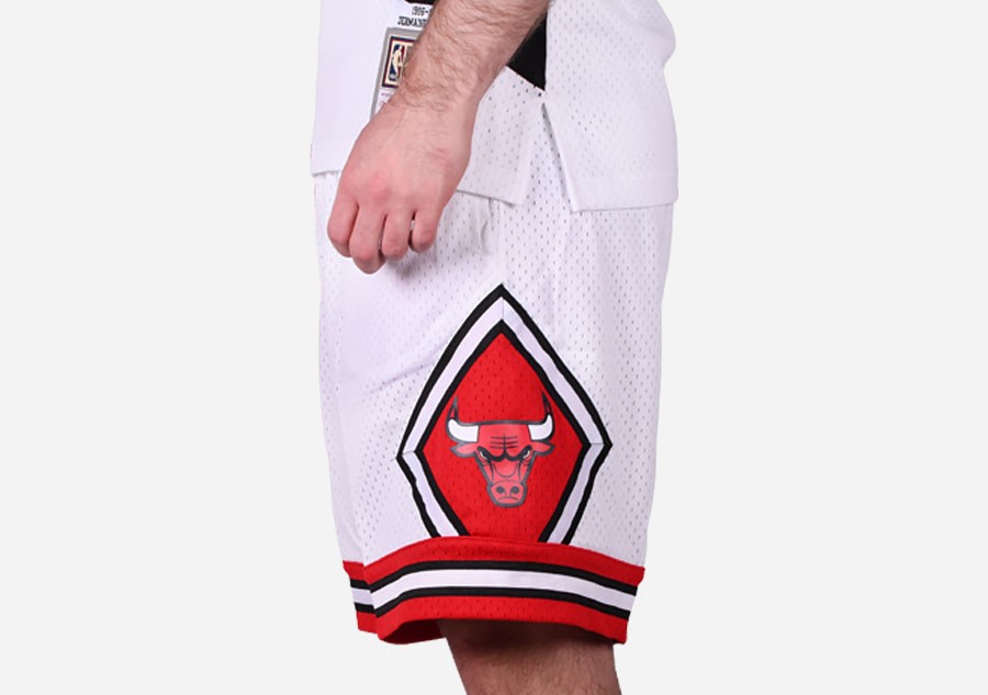 Chicago Bulls Mitchell & Ness Swingman Basketball Shorts Stitched Pants 