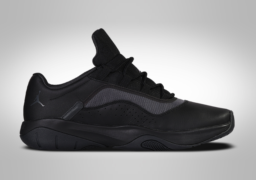 Jordan 11 low flight club top
